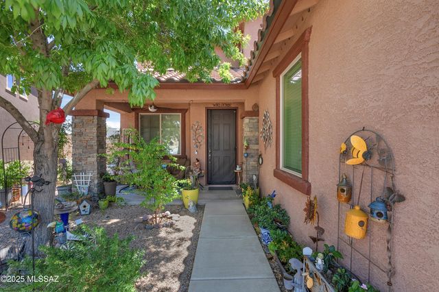 10468 S Cutting Horse Drive, Vail, AZ 85641