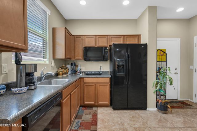 10468 S Cutting Horse Drive, Vail, AZ 85641