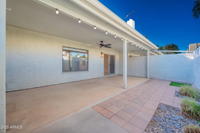 3072 E CANNON Drive, Phoenix, AZ 85028