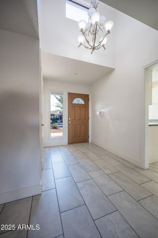 3072 E CANNON Drive, Phoenix, AZ 85028