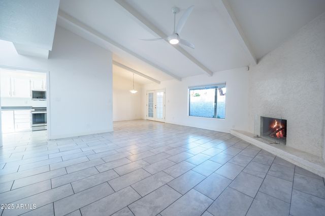 3072 E CANNON Drive, Phoenix, AZ 85028