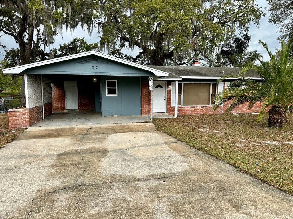 1317 CAMBRIDGE DRIVE, Leesburg, FL 34748