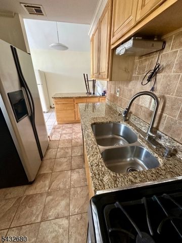 11 Demarest Pl, Piscataway Twp., NJ 08854