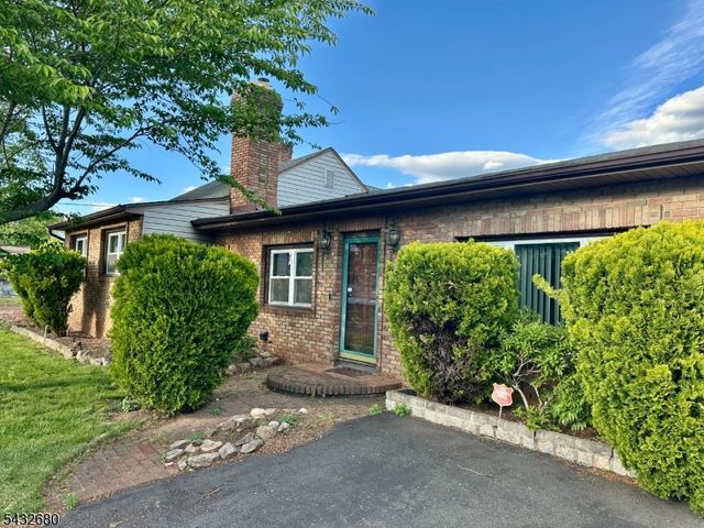 11 Demarest Pl, Piscataway Twp., NJ 08854