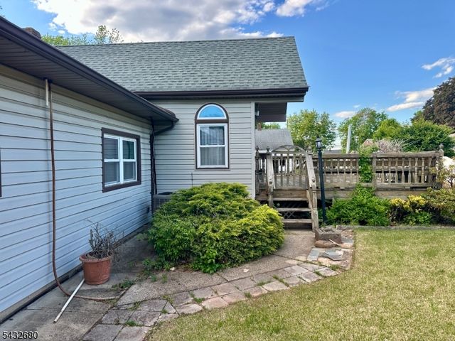 11 Demarest Pl, Piscataway Twp., NJ 08854