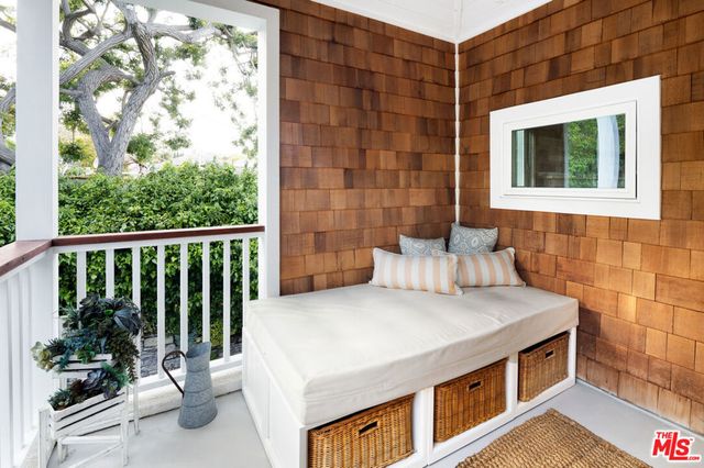 5407 Marburn Avenue, Los Angeles, CA 90043