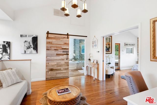 5407 Marburn Avenue, Los Angeles, CA 90043