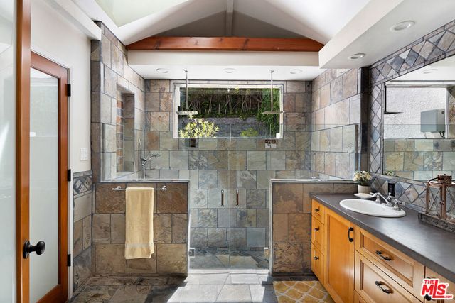 5407 Marburn Avenue, Los Angeles, CA 90043