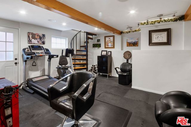 5407 Marburn Avenue, Los Angeles, CA 90043