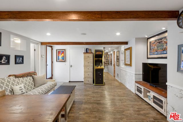 5407 Marburn Avenue, Los Angeles, CA 90043