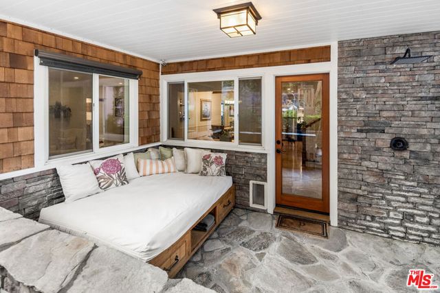 5407 Marburn Avenue, Los Angeles, CA 90043