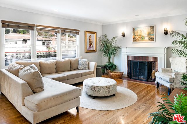 5407 Marburn Avenue, Los Angeles, CA 90043