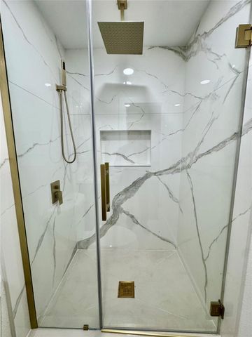 10810 Eddyrock Street, Houston, TX 77089