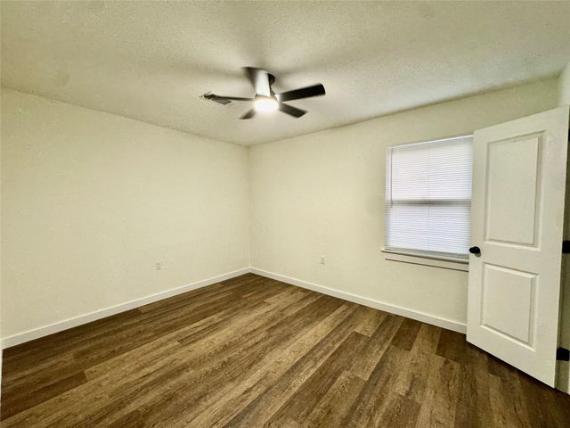 10810 Eddyrock Street, Houston, TX 77089