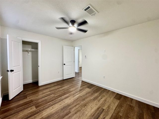 10810 Eddyrock Street, Houston, TX 77089