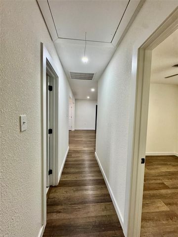 10810 Eddyrock Street, Houston, TX 77089