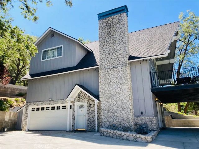 1050 Carousel, Lake Arrowhead, CA 92352