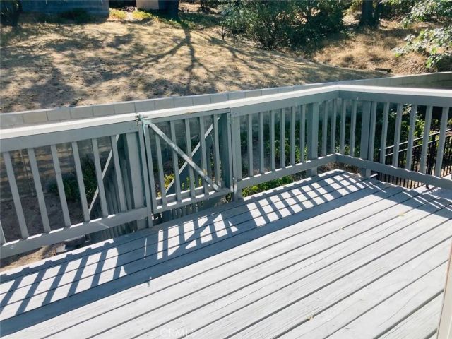 1050 Carousel, Lake Arrowhead, CA 92352