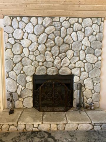 1050 Carousel, Lake Arrowhead, CA 92352