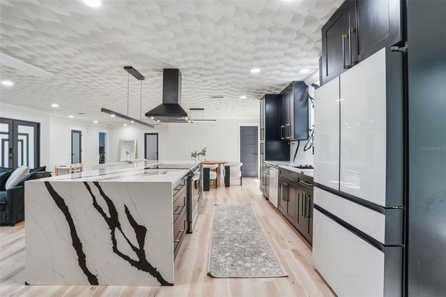 3931 W RIVERSIDE DRIVE, Fort Myers, FL 33901