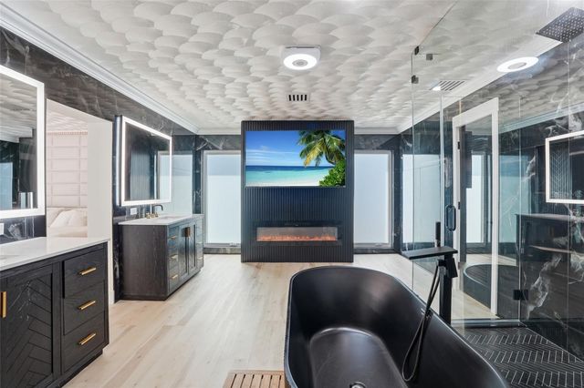 3931 W RIVERSIDE DRIVE, Fort Myers, FL 33901