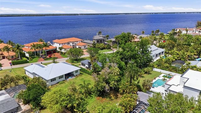 3931 W RIVERSIDE DRIVE, Fort Myers, FL 33901