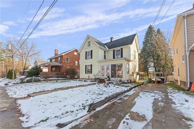 1221 North Avenue NE, Massillon, OH 44646