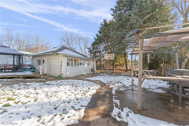 1221 North Avenue NE, Massillon, OH 44646