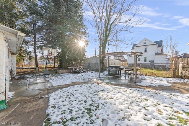 1221 North Avenue NE, Massillon, OH 44646