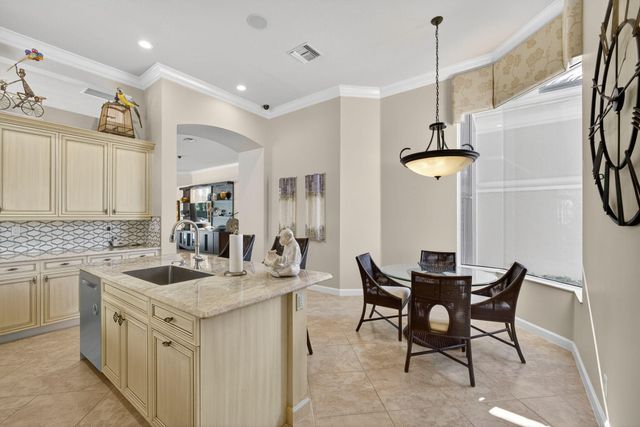 283 Porto Vecchio Way, Palm Beach Gardens, FL 33418