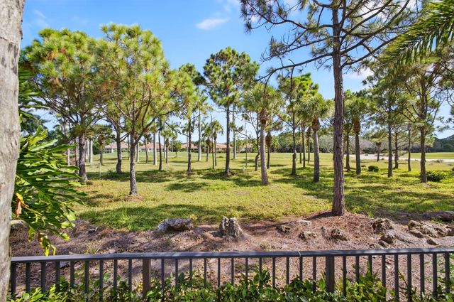 283 Porto Vecchio Way, Palm Beach Gardens, FL 33418