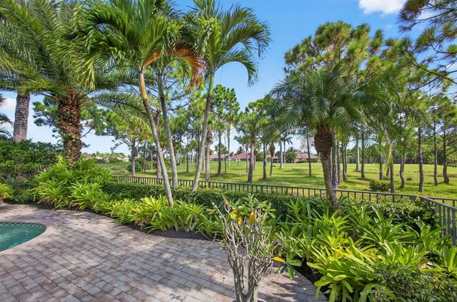 283 Porto Vecchio Way, Palm Beach Gardens, FL 33418