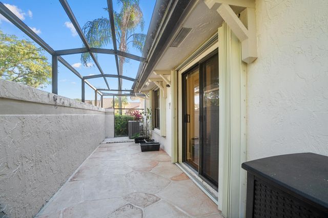 19961 Mona Circle, Boca Raton, FL 33434