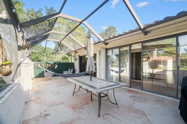 19961 Mona Circle, Boca Raton, FL 33434