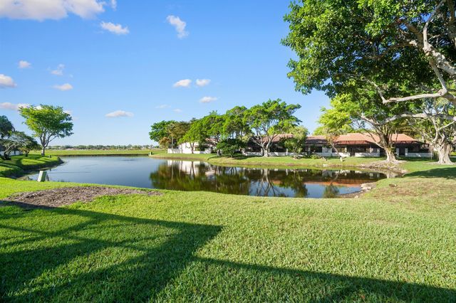 19961 Mona Circle, Boca Raton, FL 33434