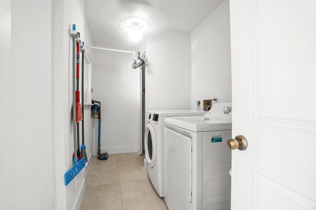 19961 Mona Circle, Boca Raton, FL 33434