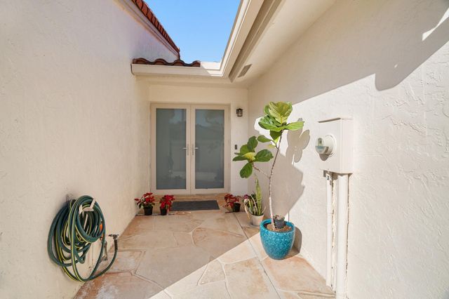 19961 Mona Circle, Boca Raton, FL 33434