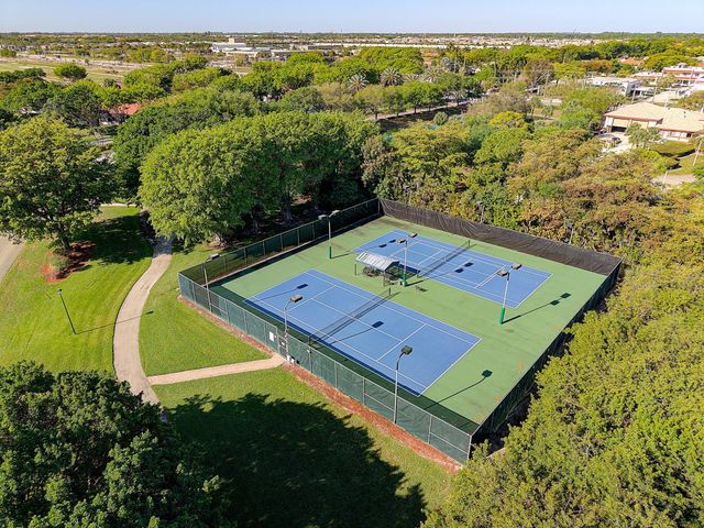 19961 Mona Circle, Boca Raton, FL 33434