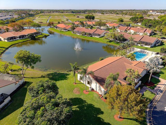 19961 Mona Circle, Boca Raton, FL 33434