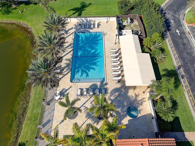 19961 Mona Circle, Boca Raton, FL 33434