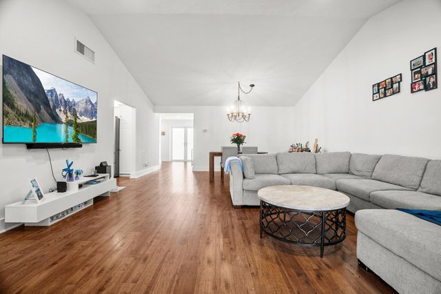 19961 Mona Circle, Boca Raton, FL 33434