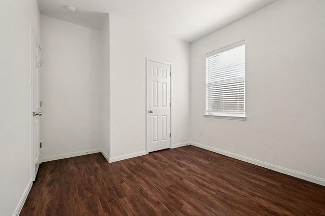 2037 Vanamen Court, Conroe, TX 77304