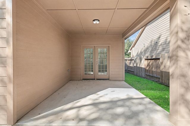 2037 Vanamen Court, Conroe, TX 77304