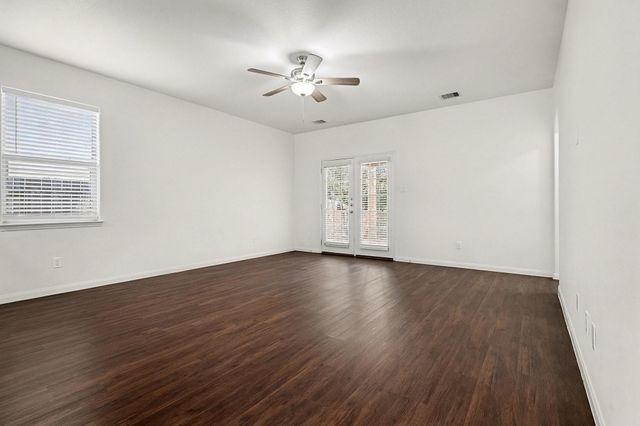 2037 Vanamen Court, Conroe, TX 77304