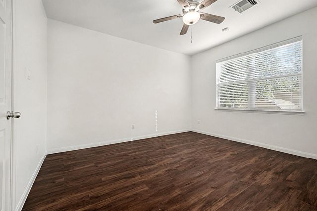 2037 Vanamen Court, Conroe, TX 77304