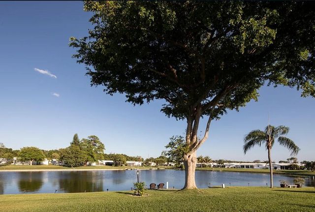 1915 SW 17th Street SW, Boynton Beach, FL 33426