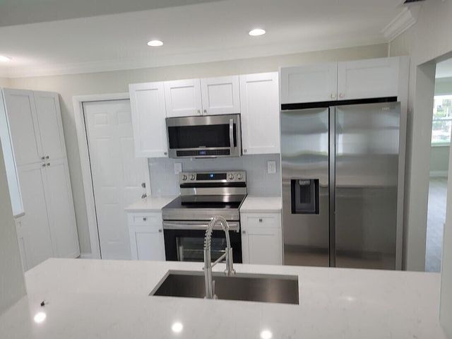 1915 SW 17th Street SW, Boynton Beach, FL 33426