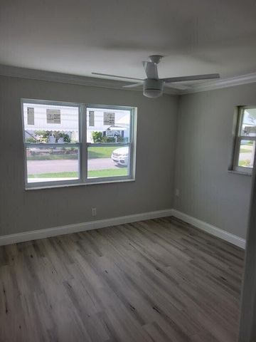 1915 SW 17th Street SW, Boynton Beach, FL 33426