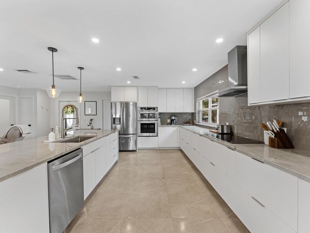 9329 SW 2nd Street, Boca Raton, FL 33428