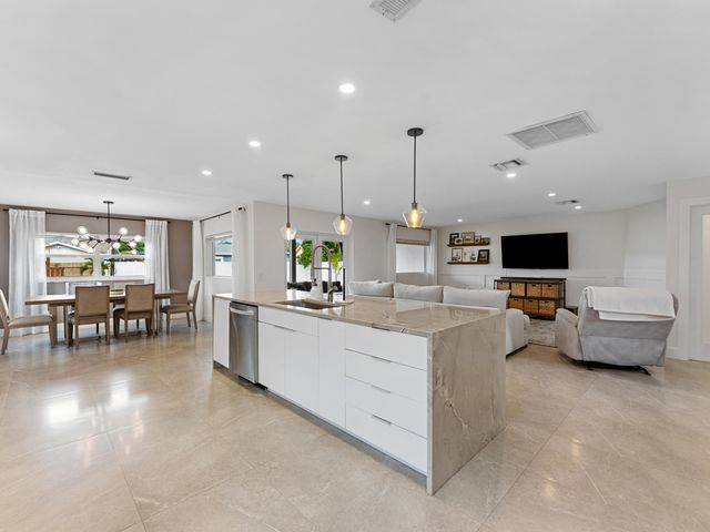 9329 SW 2nd Street, Boca Raton, FL 33428